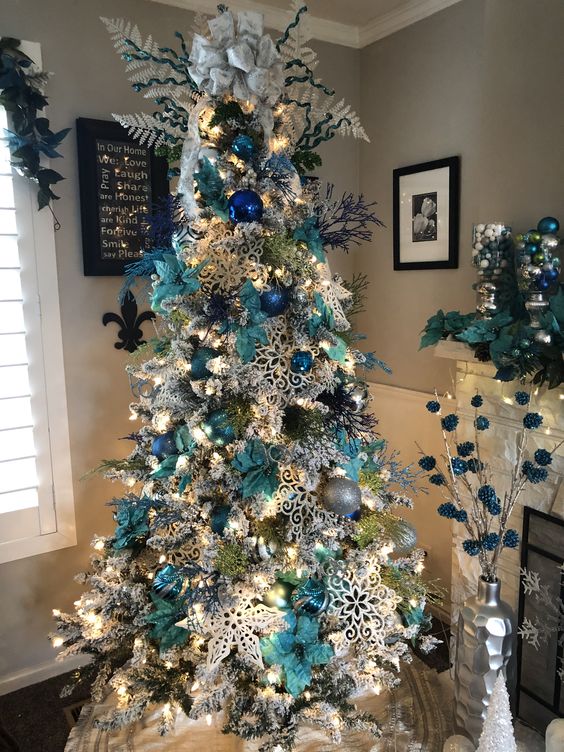 Turquoise Christmas tree