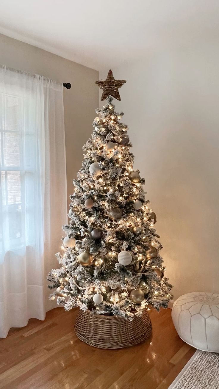 Neutral Christmas Tree