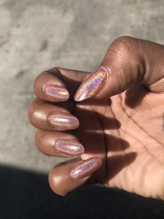 Holographic Nails Ovalshape