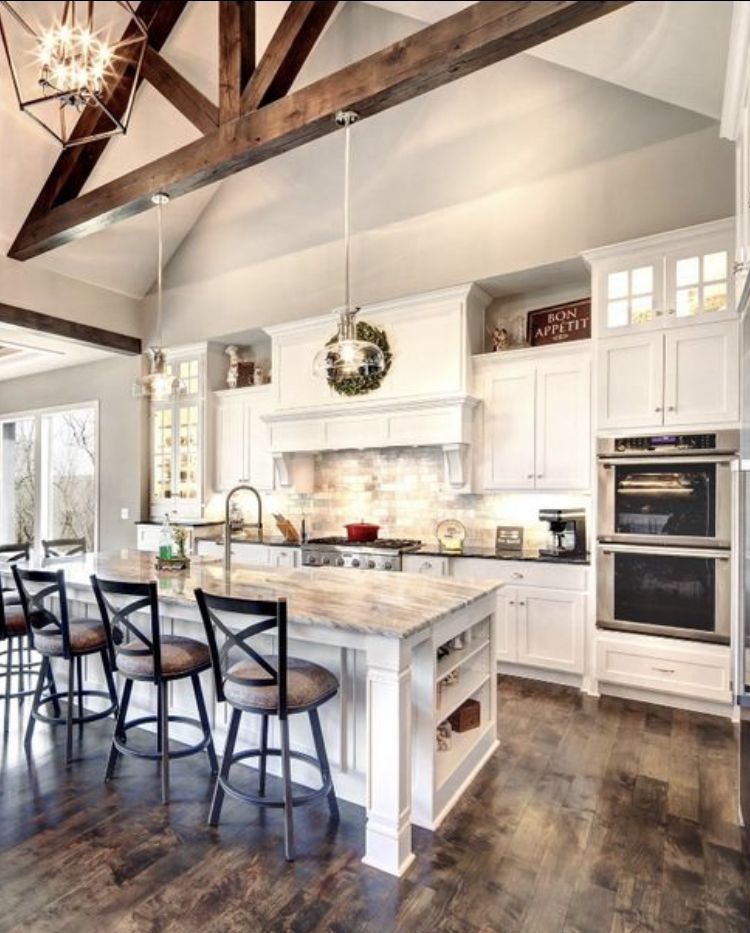 Sleek Airy Kitchen