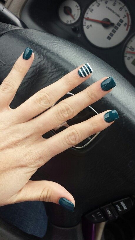 Striped nail design