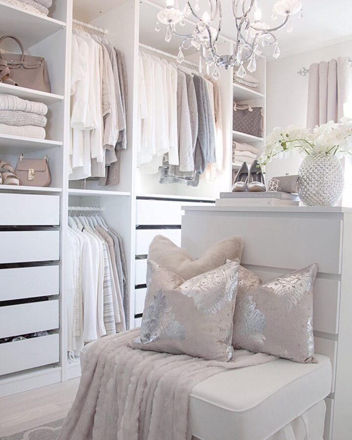 Maximize Space: 20 Stylish Bedroom Closet Design Ideas