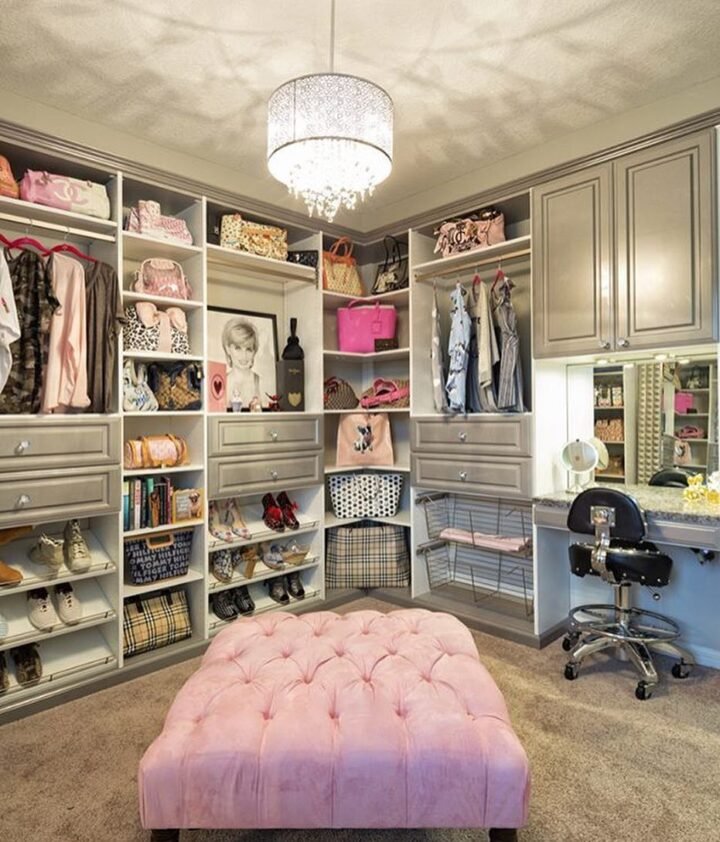 Maximize Space: 20 Stylish Bedroom Closet Design Ideas